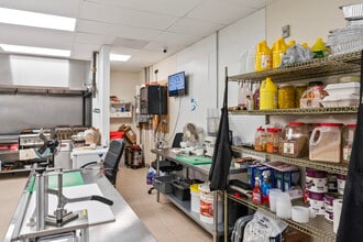 322-323 W Lee Hwy, Warrenton, VA for lease Interior Photo- Image 2 of 15