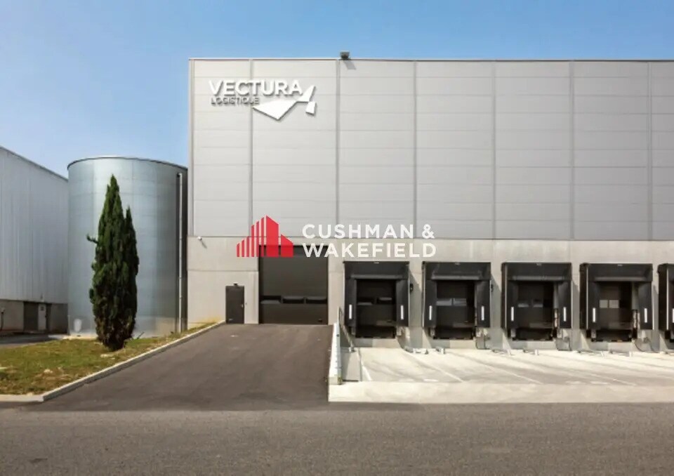 Industrial in Toulouse for lease Building Photo- Image 1 of 13