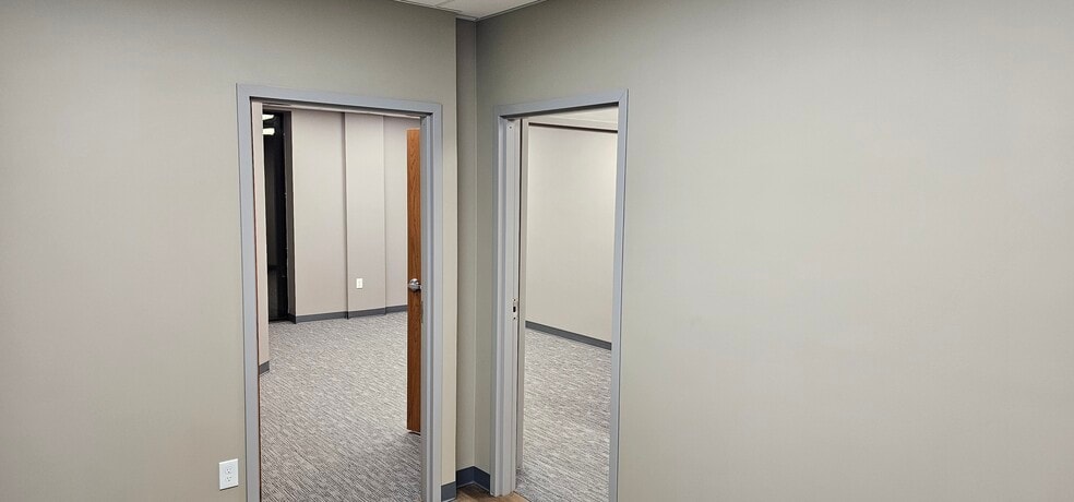 4880 Library Rd, Bethel Park, PA for lease - Building Photo - Image 2 of 12