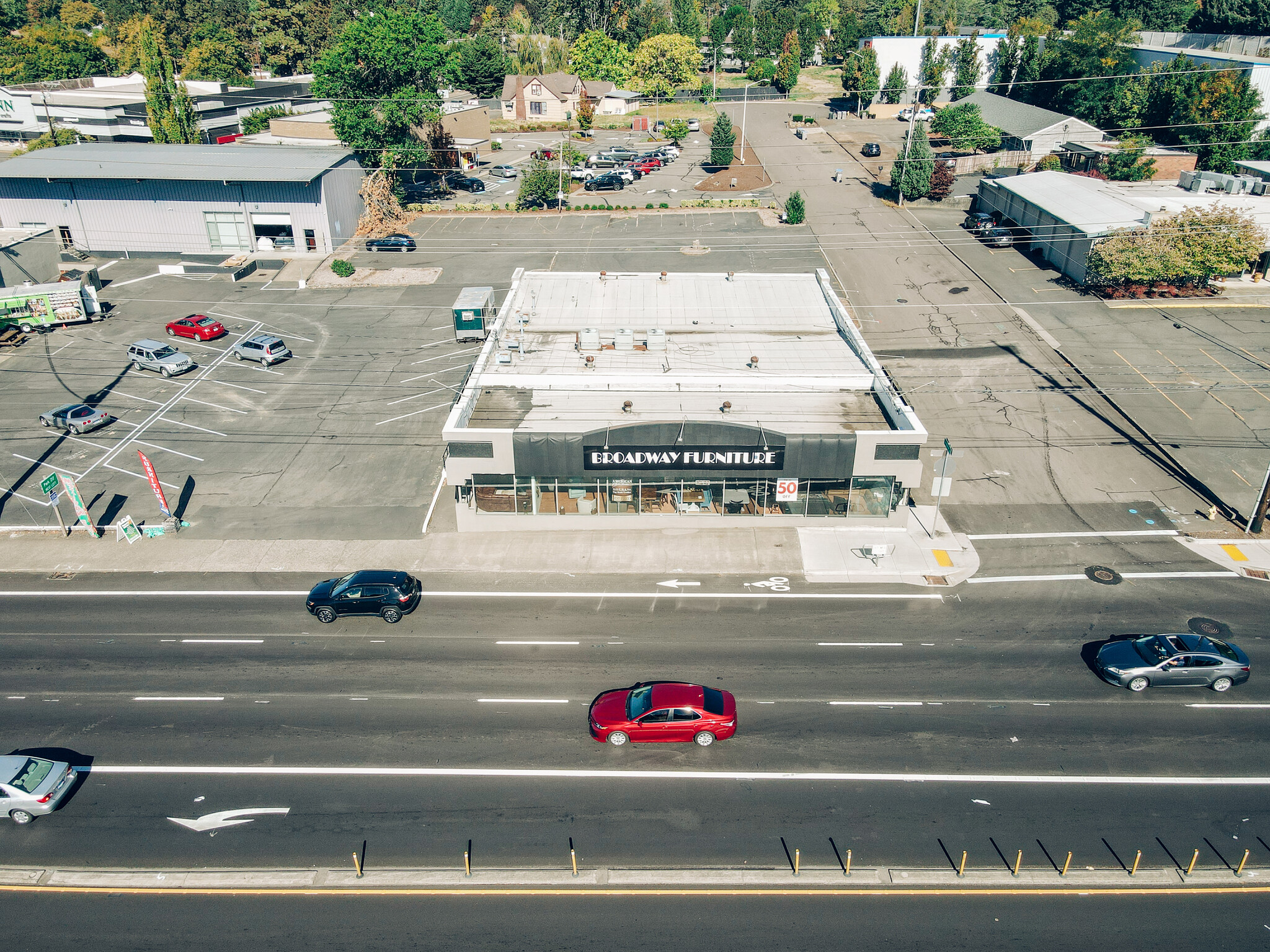 11847 SW Pacific Hwy, Tigard, OR for lease Building Photo- Image 1 of 11