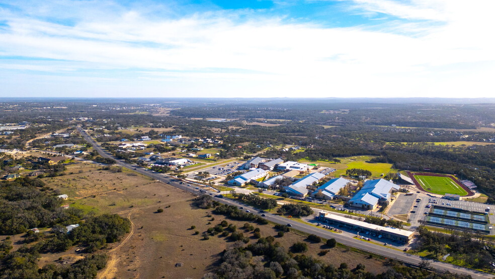 2001 W Hwy 290, Dripping Springs, TX for lease - Building Photo - Image 3 of 9