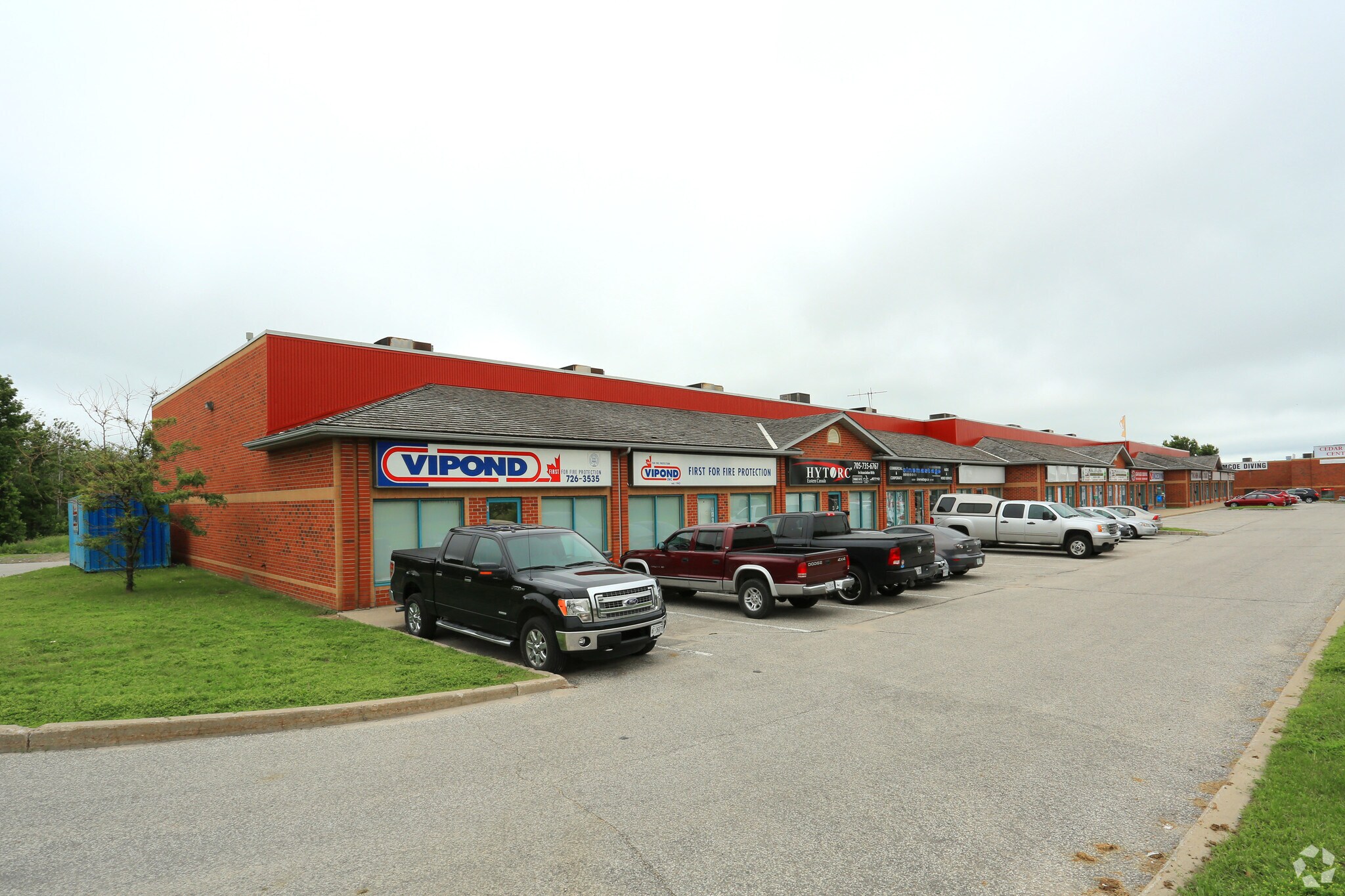 110 Saunders Rd, Barrie, ON à vendre Photo principale- Image 1 de 1