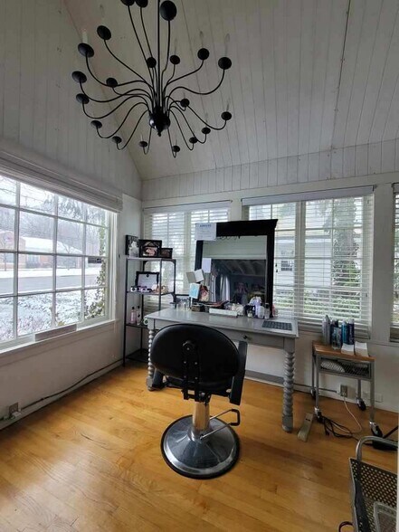 7312 Center St, Mentor, OH à louer - Photo du bâtiment - Image 3 de 5