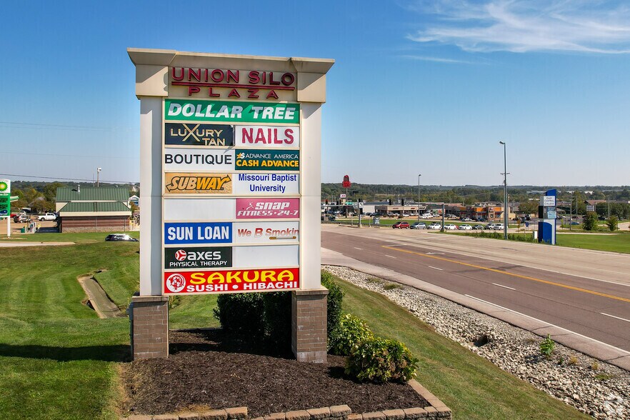 49 Silo Dr, Union, MO à louer - Photo du bâtiment - Image 3 de 7