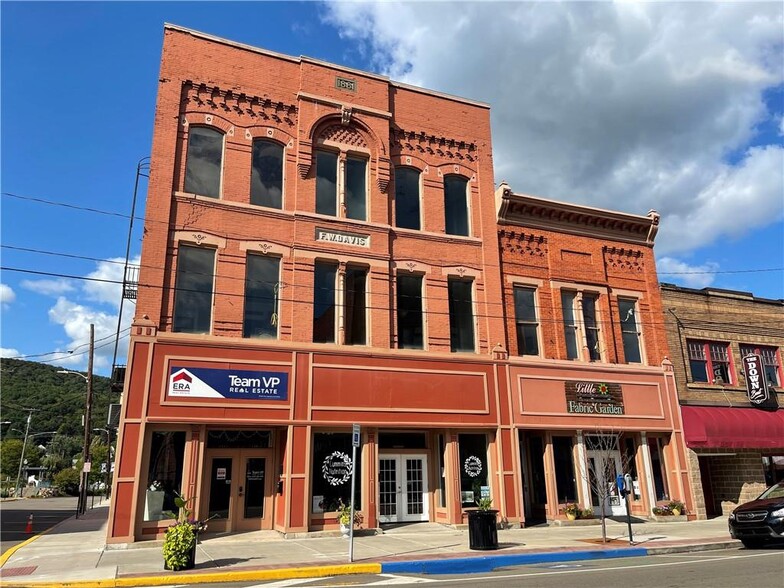 21 Main St, Bradford, PA à vendre - Photo du bâtiment - Image 1 de 1