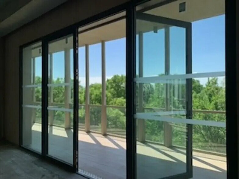 Office in Avignon for sale - Building Photo - Image 3 of 9