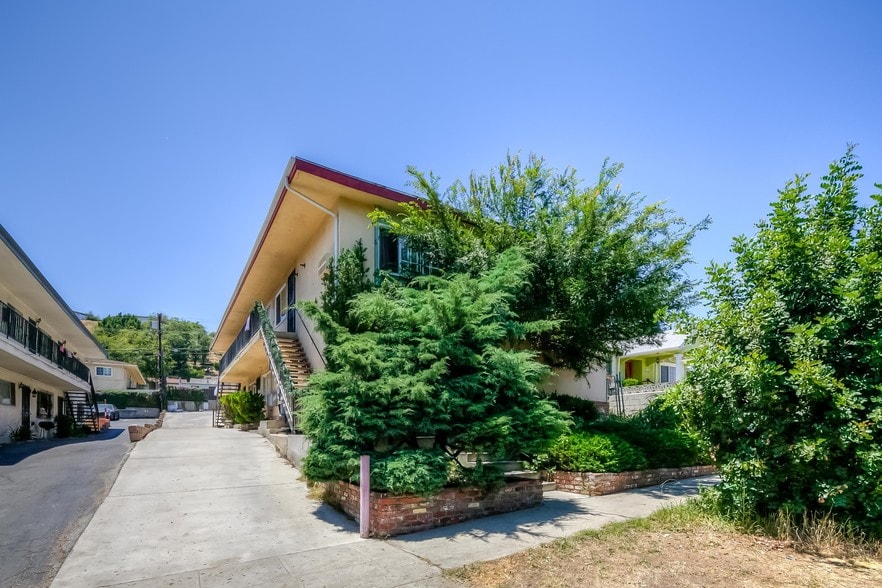 4367 Lowell Ave, Los Angeles, CA à vendre - Photo du bâtiment - Image 2 de 18