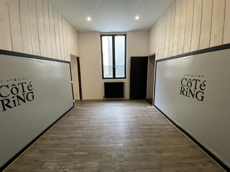 Bureau dans Paris à vendre - Photo du bâtiment - Image 3 de 9