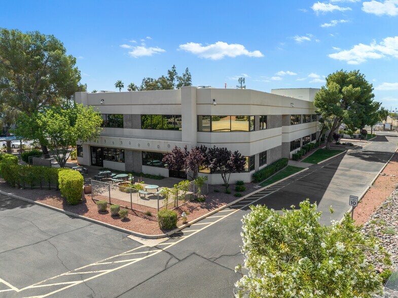 19601 N Black Canyon Hwy, Phoenix, AZ à louer - Photo du bâtiment - Image 2 de 36