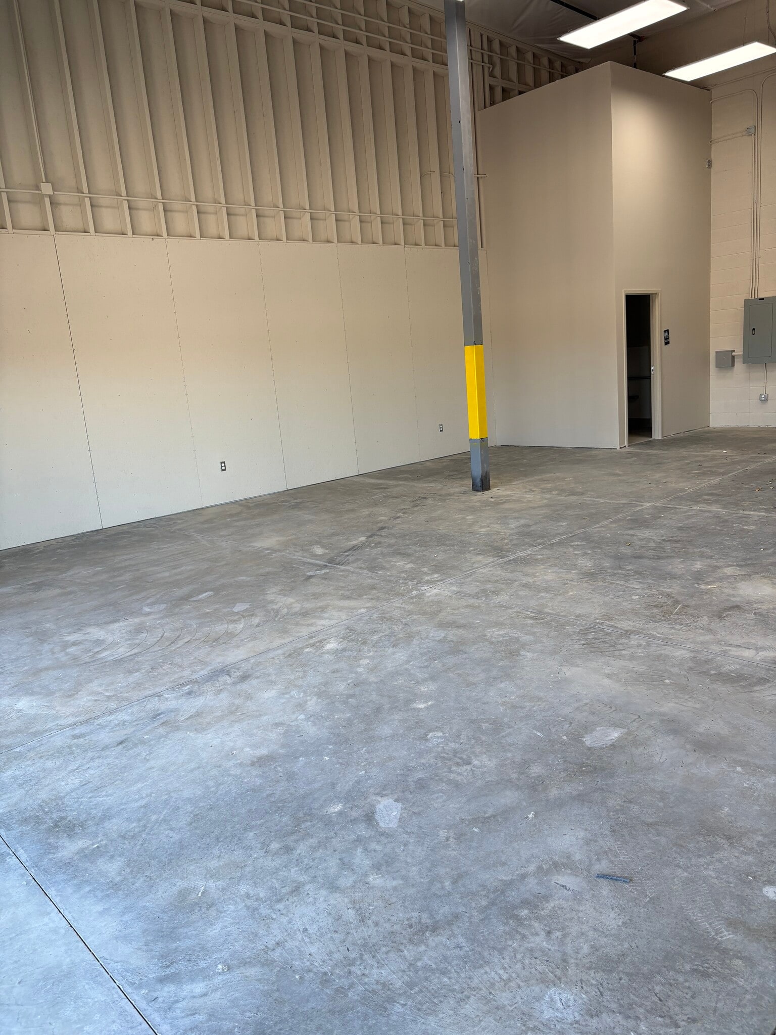 11060 Mather blvd, Rancho Cordova, CA for lease Interior Photo- Image 1 of 4