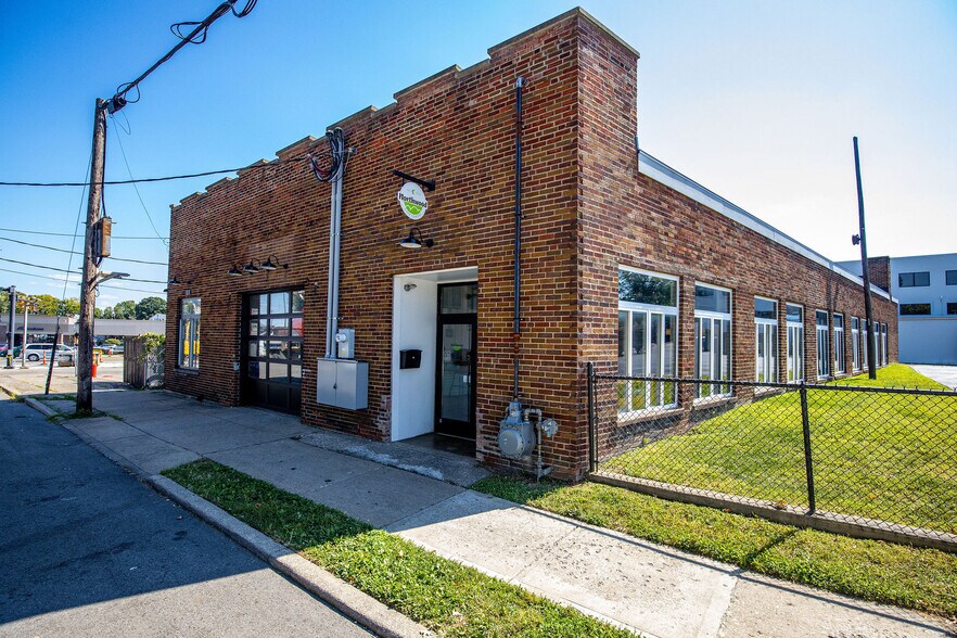 2075 Mills Ave, Norwood, OH à vendre - Photo du bâtiment - Image 2 de 24