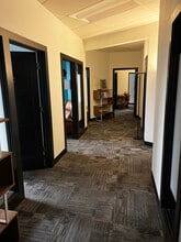 1600 Executive Pky, Eugene, OR for lease Interior Photo- Image 1 of 3