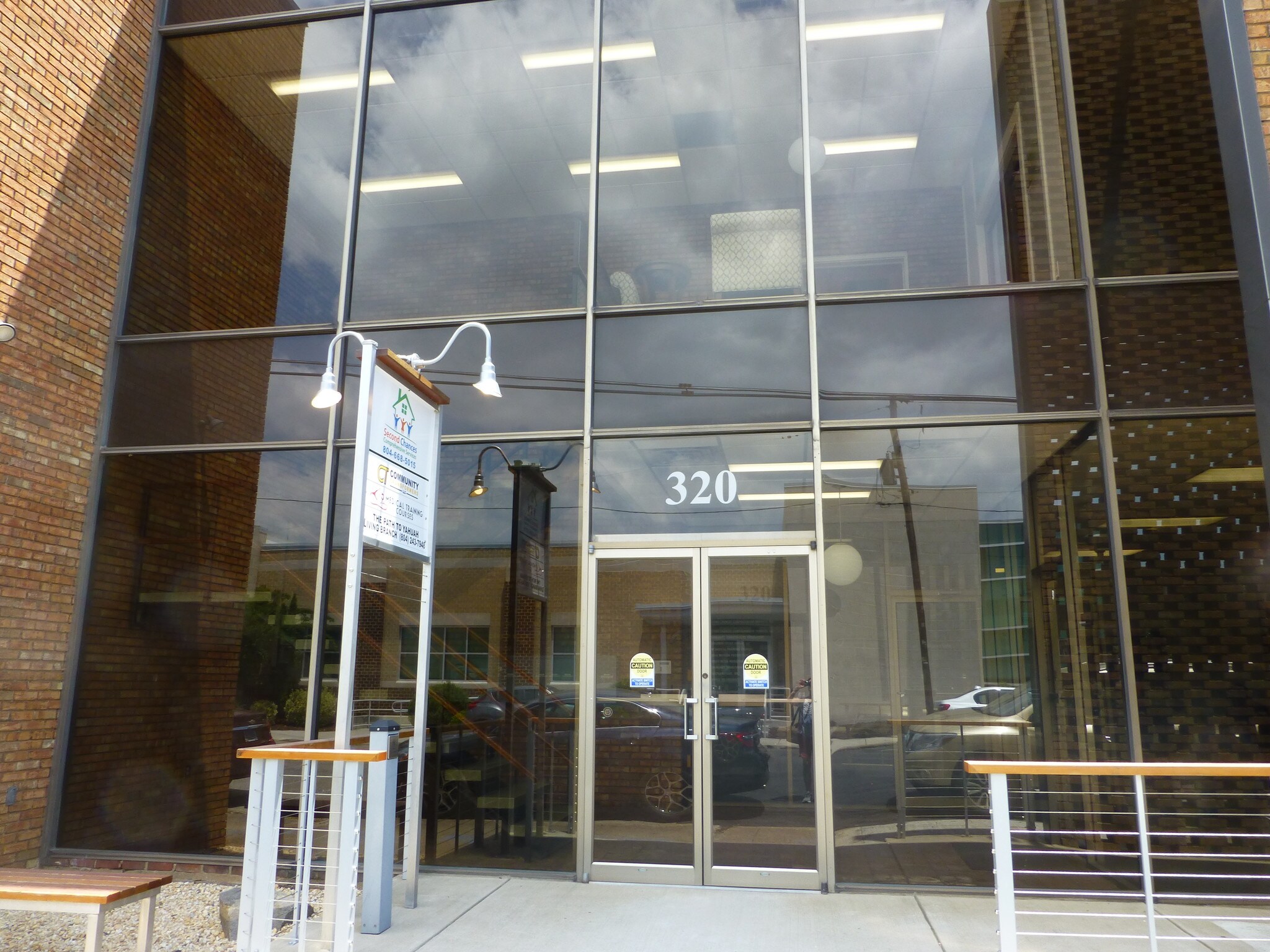 320 E Broadway, Hopewell, VA à louer Photo principale- Image 1 de 13