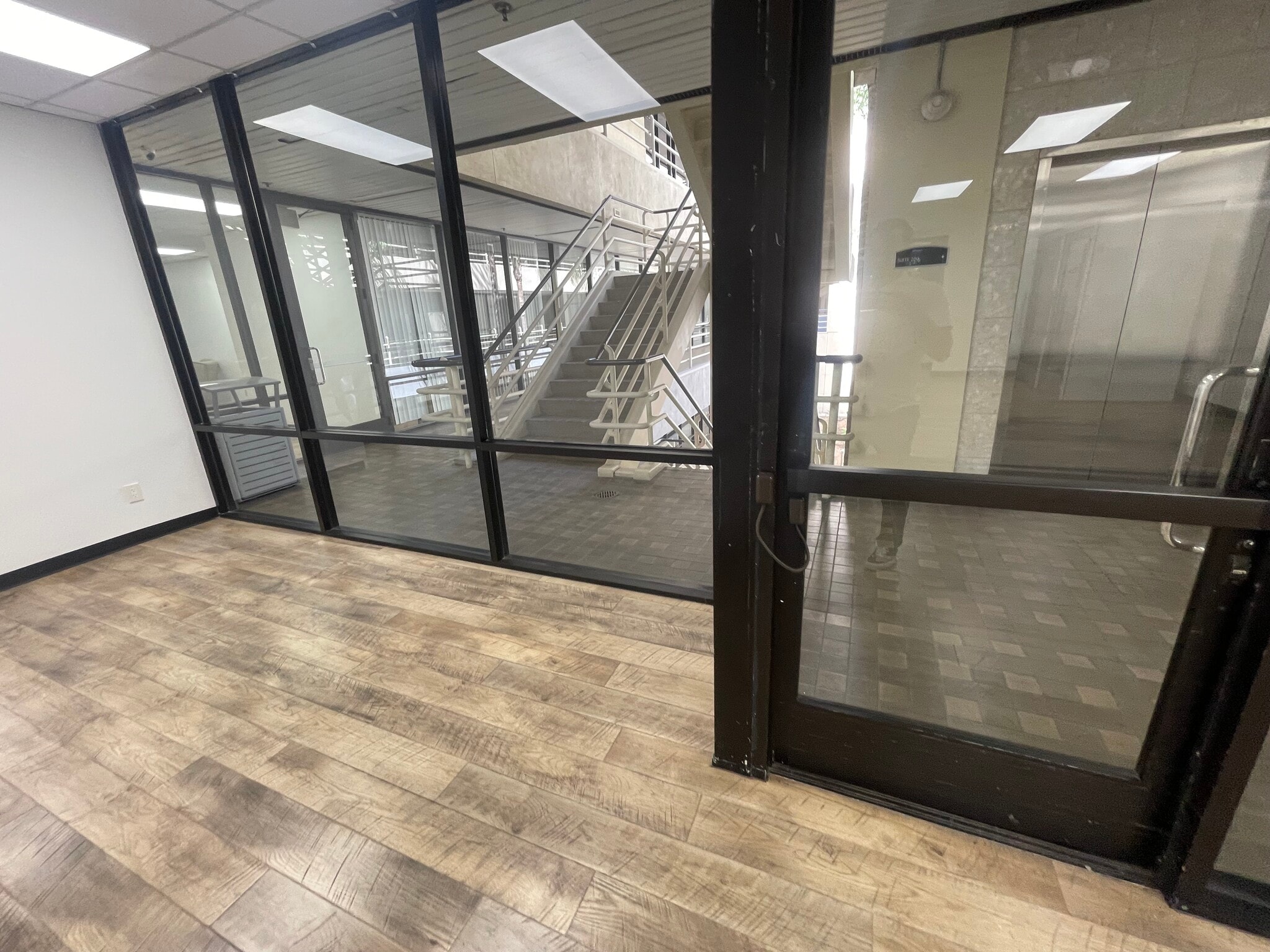 901 W Civic Center Dr, Santa Ana, CA for lease Interior Photo- Image 1 of 22