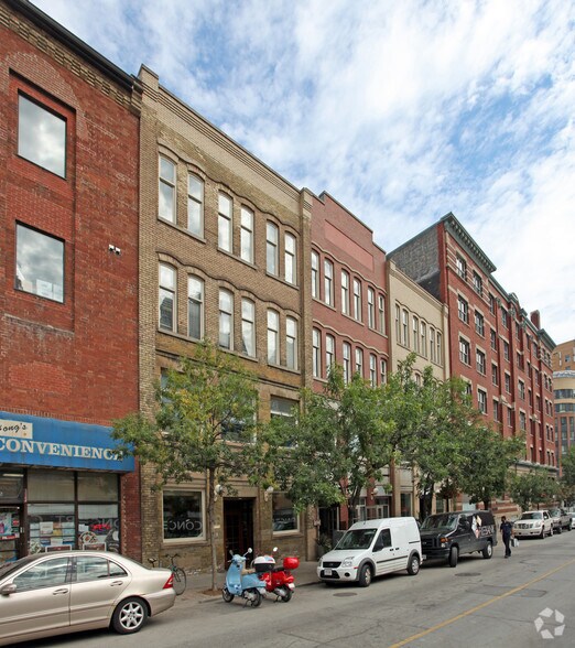 11 Church St, Toronto, ON à louer - Photo du bâtiment - Image 3 de 4