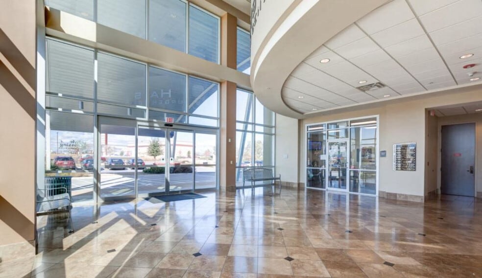 135 Bunton Creek Rd, Kyle, TX for lease - Interior Photo - Image 3 of 9