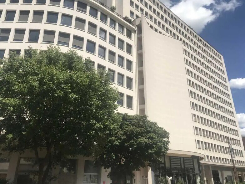 Flex dans Paris à louer - Photo du bâtiment - Image 1 de 5