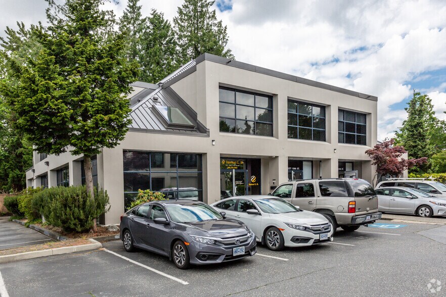 10277 154 St, Surrey, BC à vendre - Photo du bâtiment - Image 3 de 3