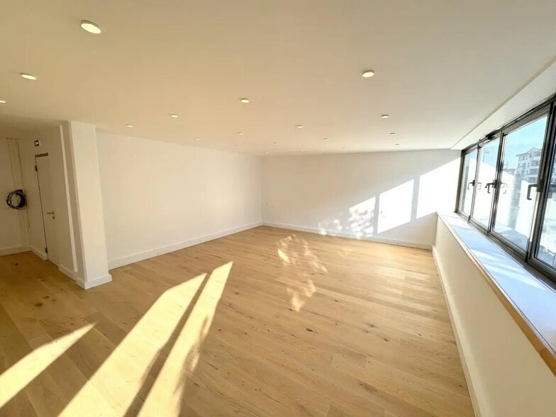 Bureau dans Viroflay à louer - Photo intérieure - Image 3 de 8