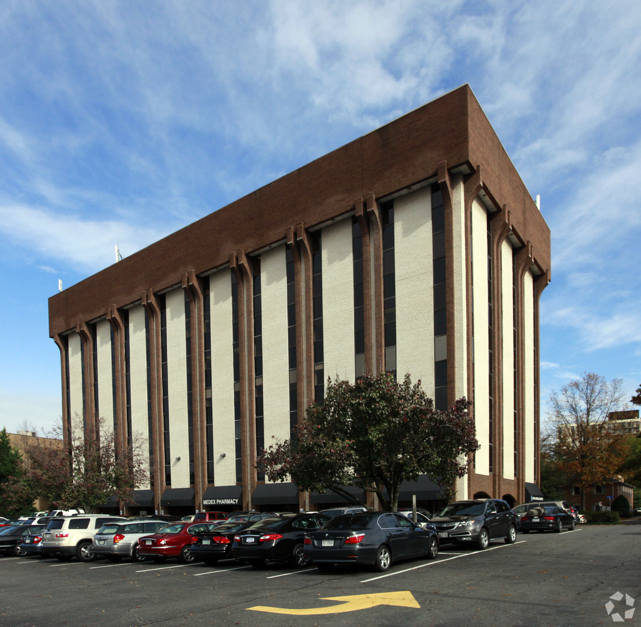 6845 Elm St, McLean, VA à vendre Photo principale- Image 1 de 1