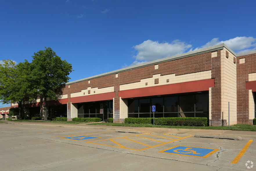 3158 S 108th East Ave, Tulsa, OK for lease - Building Photo - Image 1 of 7