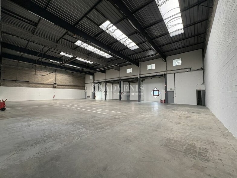 21 Avenue Georges Politzer, Trappes for lease - Interior Photo - Image 1 of 6