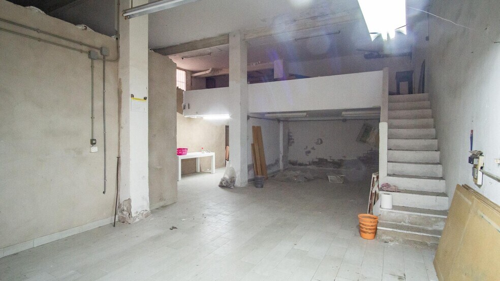 Retail in Elda, Alicante for sale - Interior Photo - Image 2 of 7