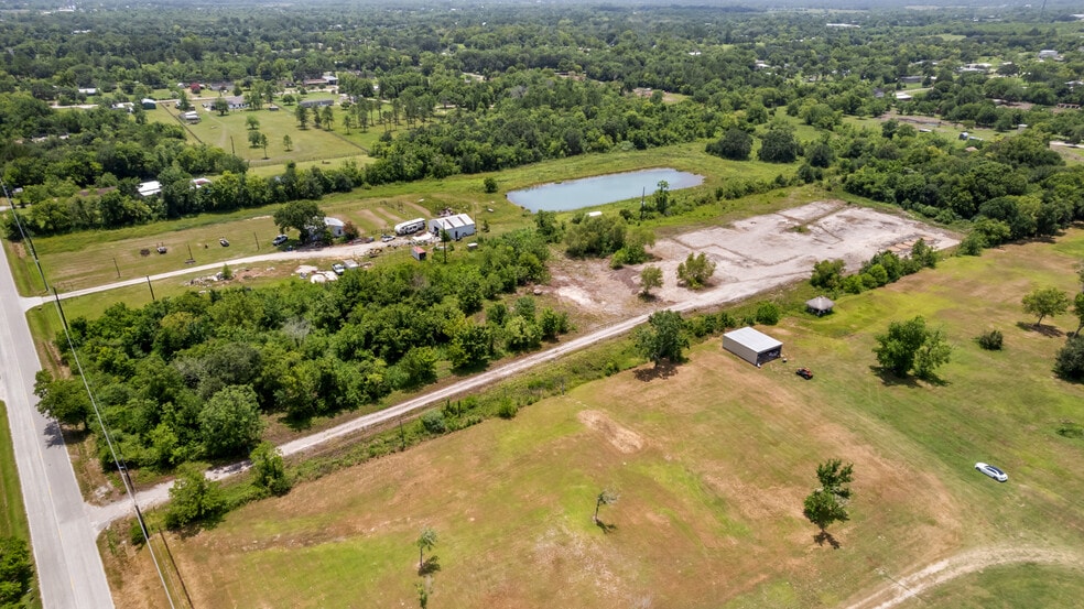 1403 Algoa Friendswood Rd, Alvin, TX for sale - Building Photo - Image 3 of 22