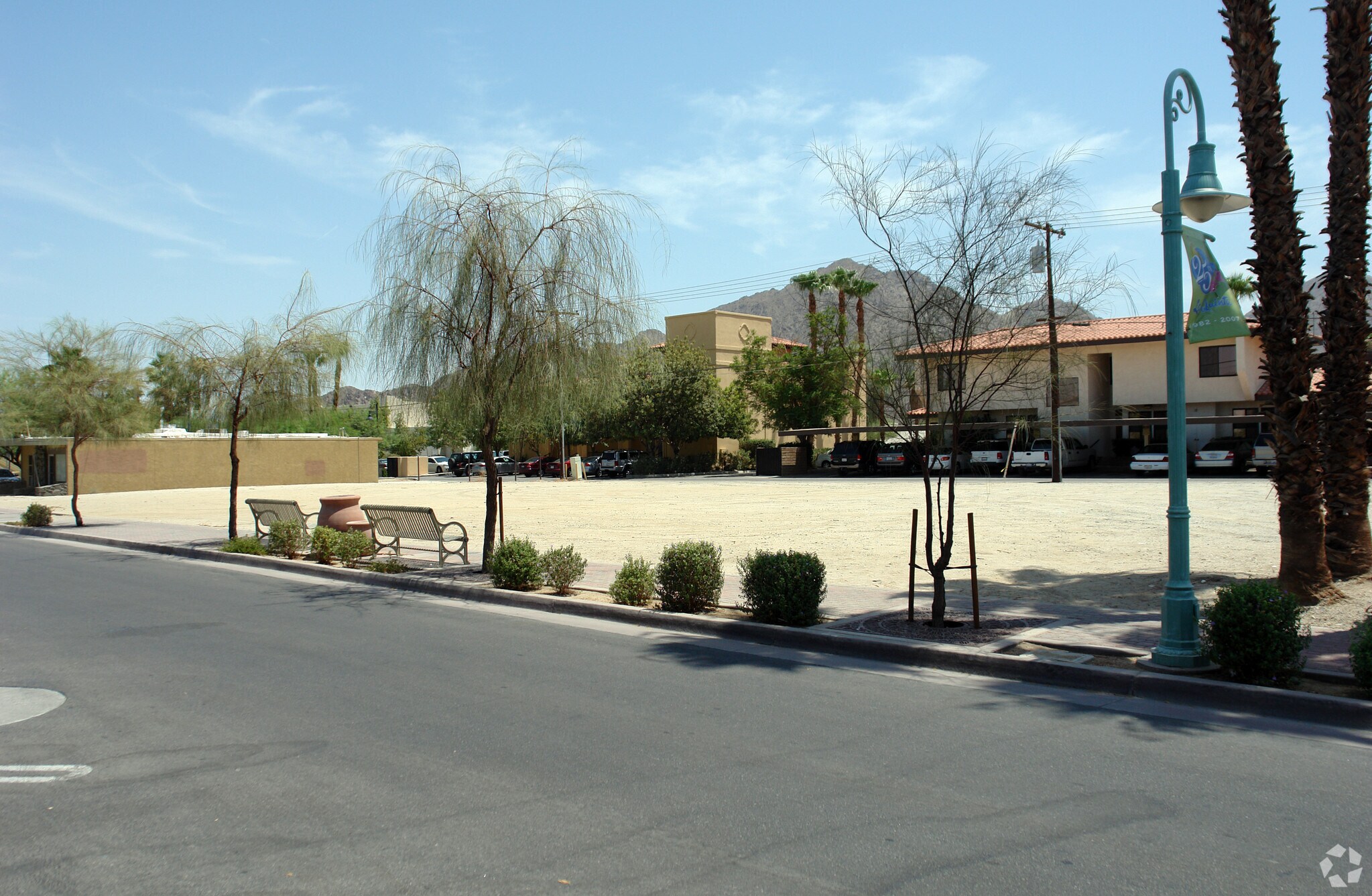 Avenida La Fonda @ Avenida Bermudas, La Quinta, CA for sale Primary Photo- Image 1 of 5