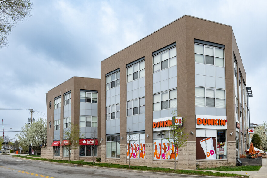 7240 W Devon Ave, Chicago, IL for sale - Building Photo - Image 1 of 22