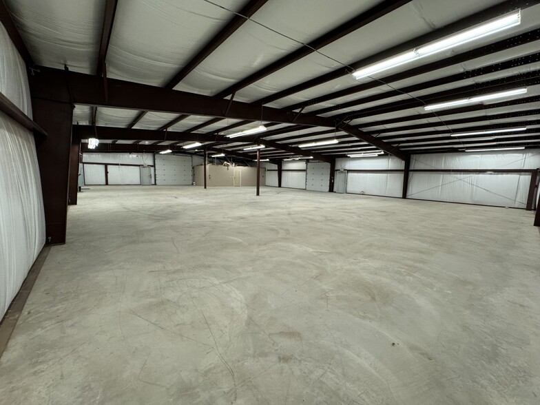 1944 N Access Rd, Clyde, TX for lease - Interior Photo - Image 2 of 17