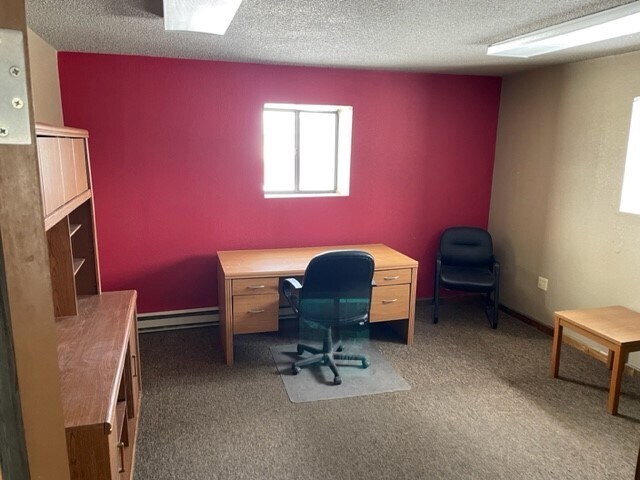 1735 Pacific Ave, Cheyenne, WY for lease - Interior Photo - Image 2 of 8