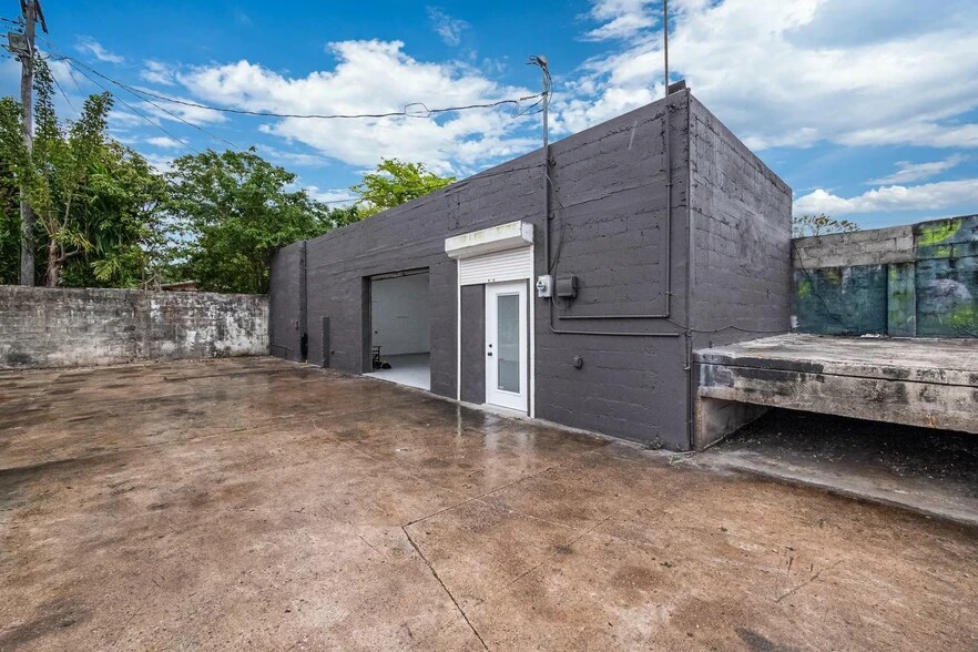 4647 NW 17th Ave, Miami, FL à louer - Photo du bâtiment - Image 3 de 10
