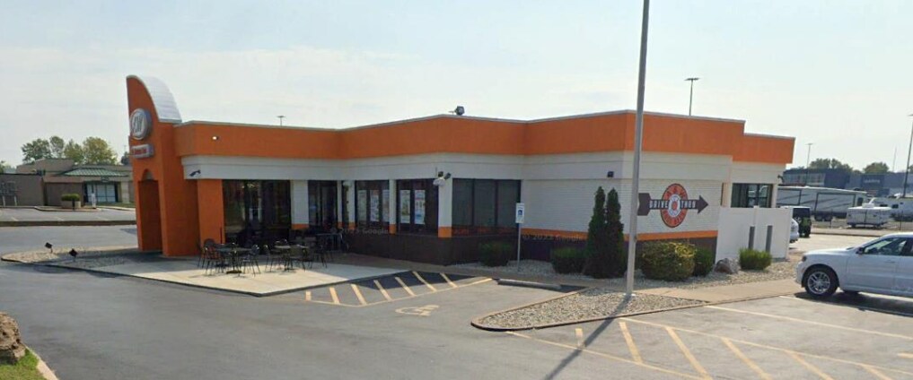 648 Carlyle Ave, Belleville, IL for sale Primary Photo- Image 1 of 5