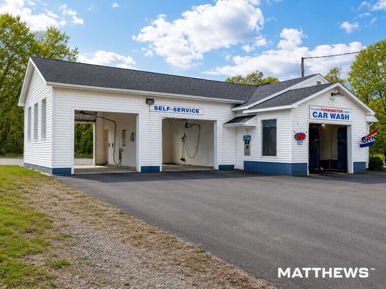 157 Wilton Rd, Farmington, ME à vendre - Photo du bâtiment - Image 1 de 9