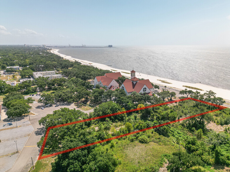 626 Beach blvd, Long Beach, MS for sale - Primary Photo - Image 1 of 1