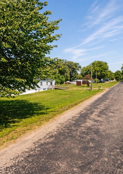 8603-8675 Bishop Rd, Lyons, NY for sale - Building Photo - Image 2 of 10