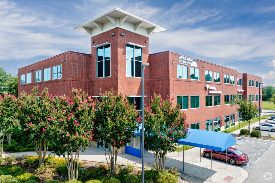 1040 University Blvd, Portsmouth, VA à louer - Photo du bâtiment - Image 1 de 25