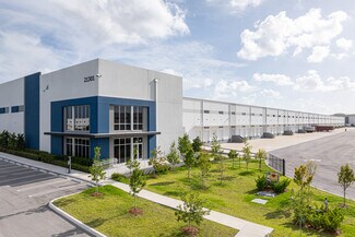 Plus de détails pour 21301 NW 43rd ave, Miami Gardens, FL - Industriel à louer