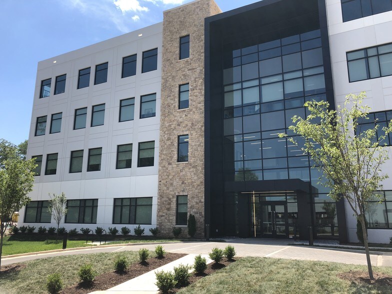 115 Kildaire Park Dr, Cary, NC à louer - Photo du bâtiment - Image 2 de 8