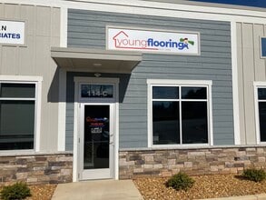 114 Commerce Center Loop, Mooresville, NC for lease Interior Photo- Image 1 of 15