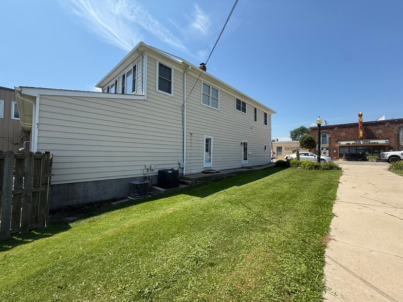 447 S Water St, Marine City, MI à vendre - Photo du bâtiment - Image 2 de 5