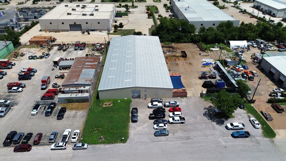 4213 Felter Ln, Austin, TX for lease - Building Photo - Image 1 of 1