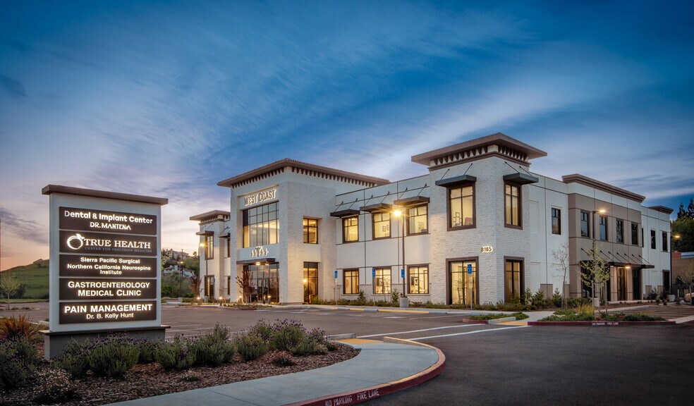 8105 Saratoga Way, El Dorado Hills, CA à louer - Photo du bâtiment - Image 3 de 18