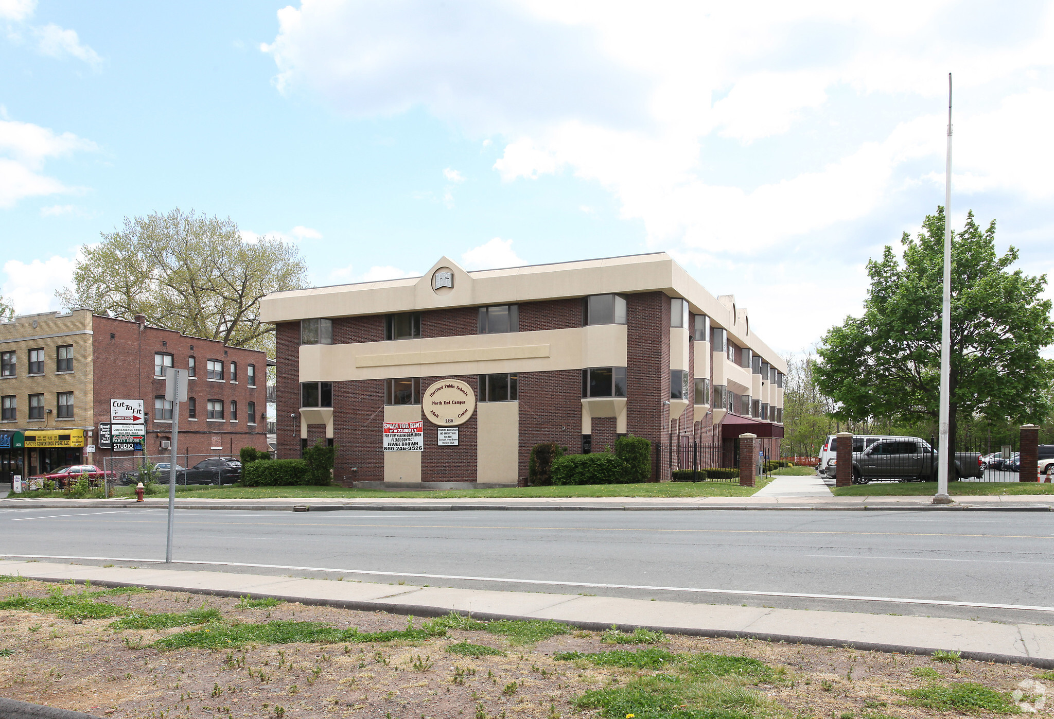 2550 Main St, Hartford, CT à vendre Photo principale- Image 1 de 1