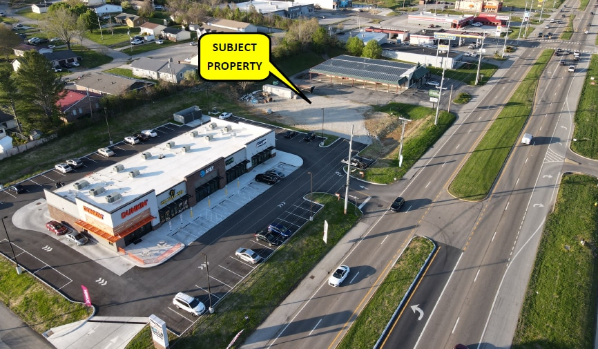 2220 Jacksboro Pike pike, LaFollette, TN for lease - Primary Photo - Image 1 of 2