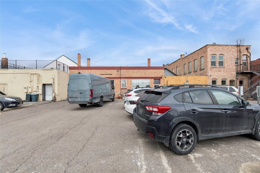 320 Main St, Kalispell, MT à louer - Photo du bâtiment - Image 3 de 27