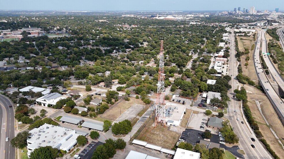 4501 Valentine St, Fort Worth, TX à vendre - Photo du bâtiment - Image 2 de 2