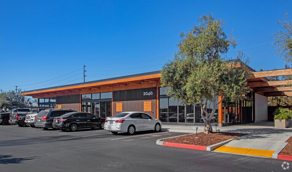 Mission College Blvd, Santa Clara, CA à louer - Photo du bâtiment - Image 3 de 9