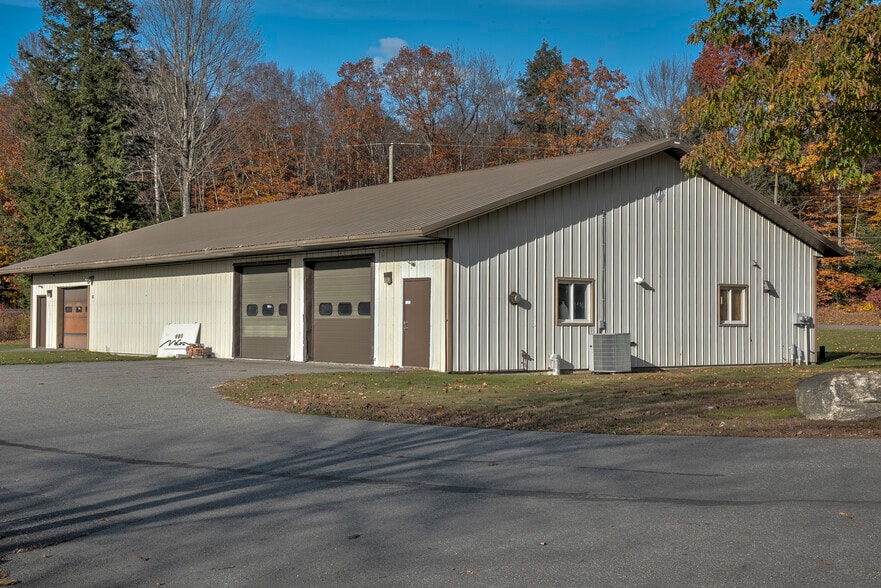 867 Route 12, Westmoreland, NH à vendre - Photo du bâtiment - Image 3 de 43